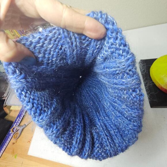 Mohair n Wool Blue twist chains Beanie NWT handmade. Never used. Warm. Soft. - Picture 7 of 12